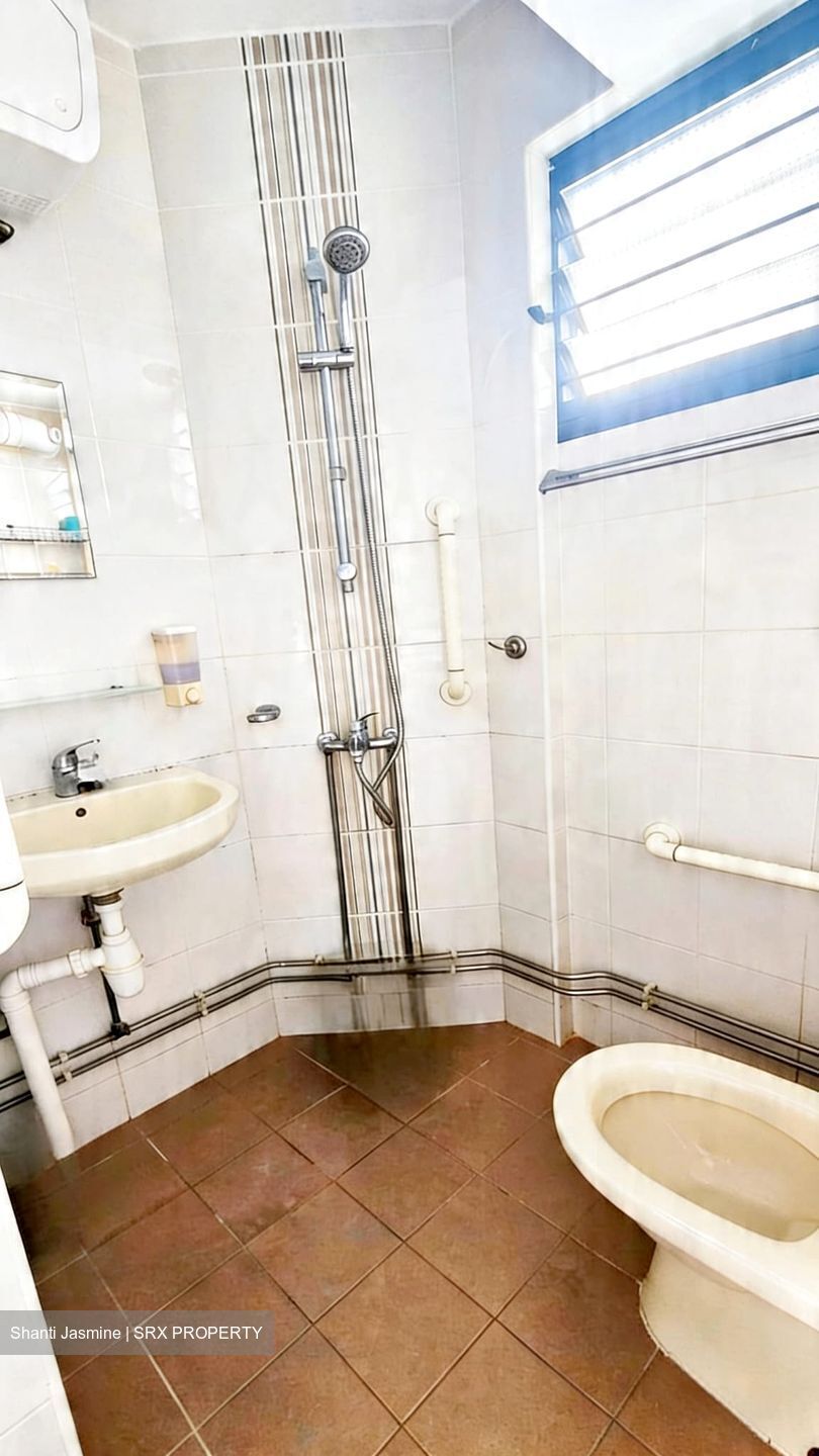 Blk 264 Jurong East Street 24 (Jurong East), HDB 3 Rooms #546996931